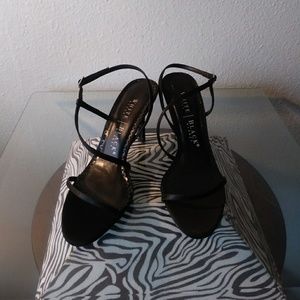 NWOT-WHBM heeled dress sandal